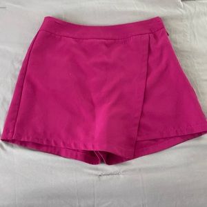 Size (M) hot pink skort .